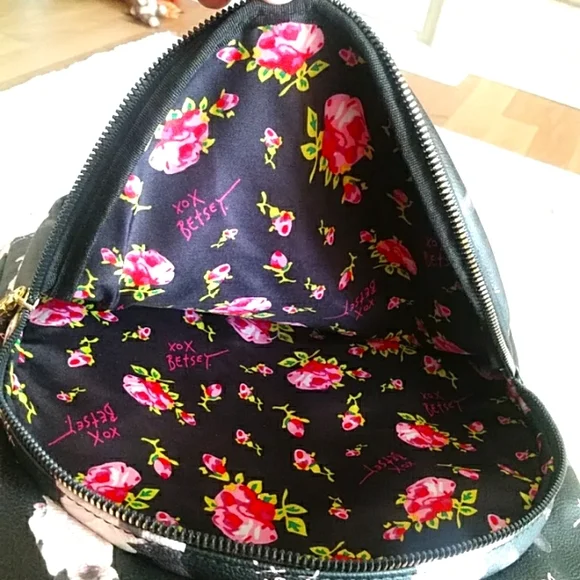 Adorable NWT Betsey Johnson French Bulldog Black Doggy Backpack - Picture 8 of 13